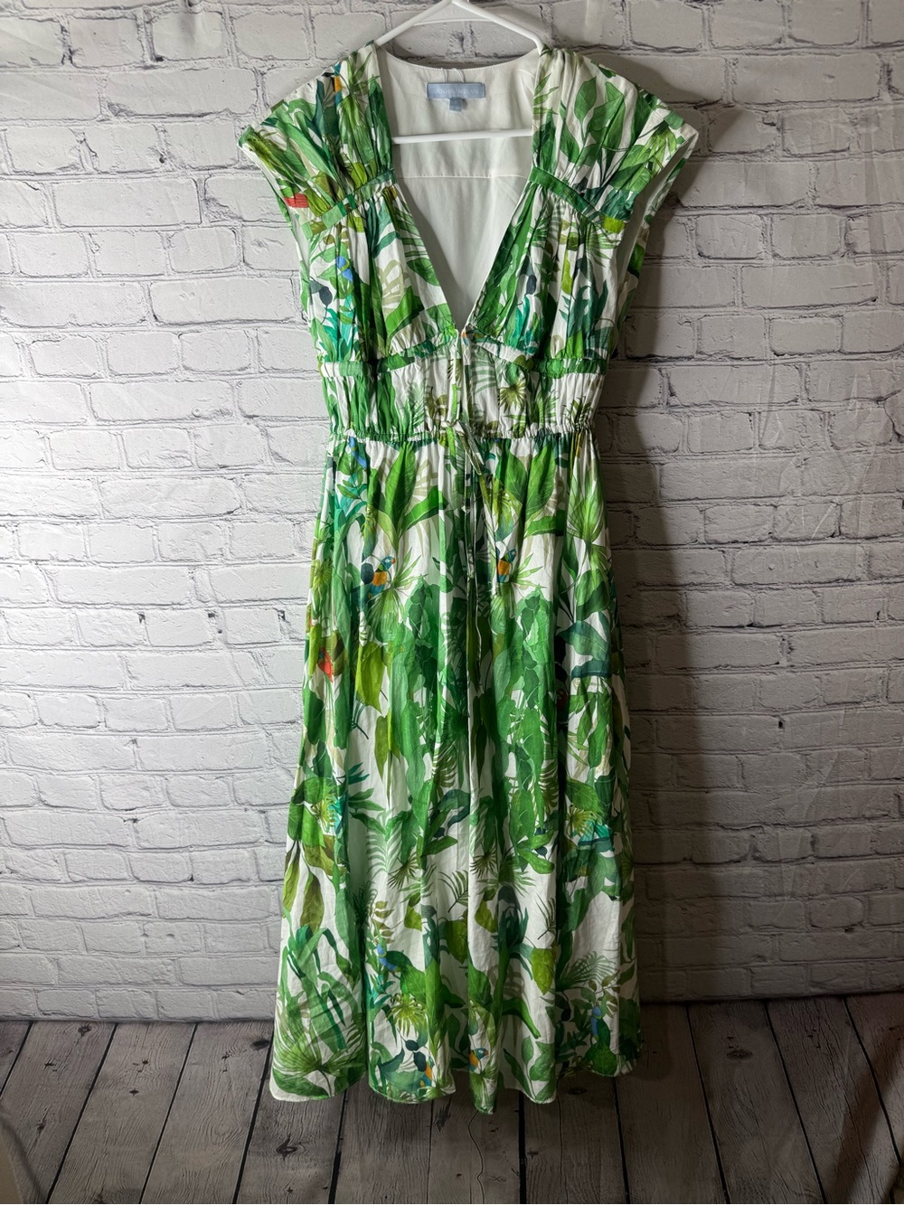 Antonio Melani Victoria tropical print v neck maxi dress size 0